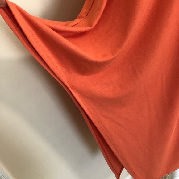 Soft and Flowy Poncho Tunic with Open Sides - Picture 2 of 8